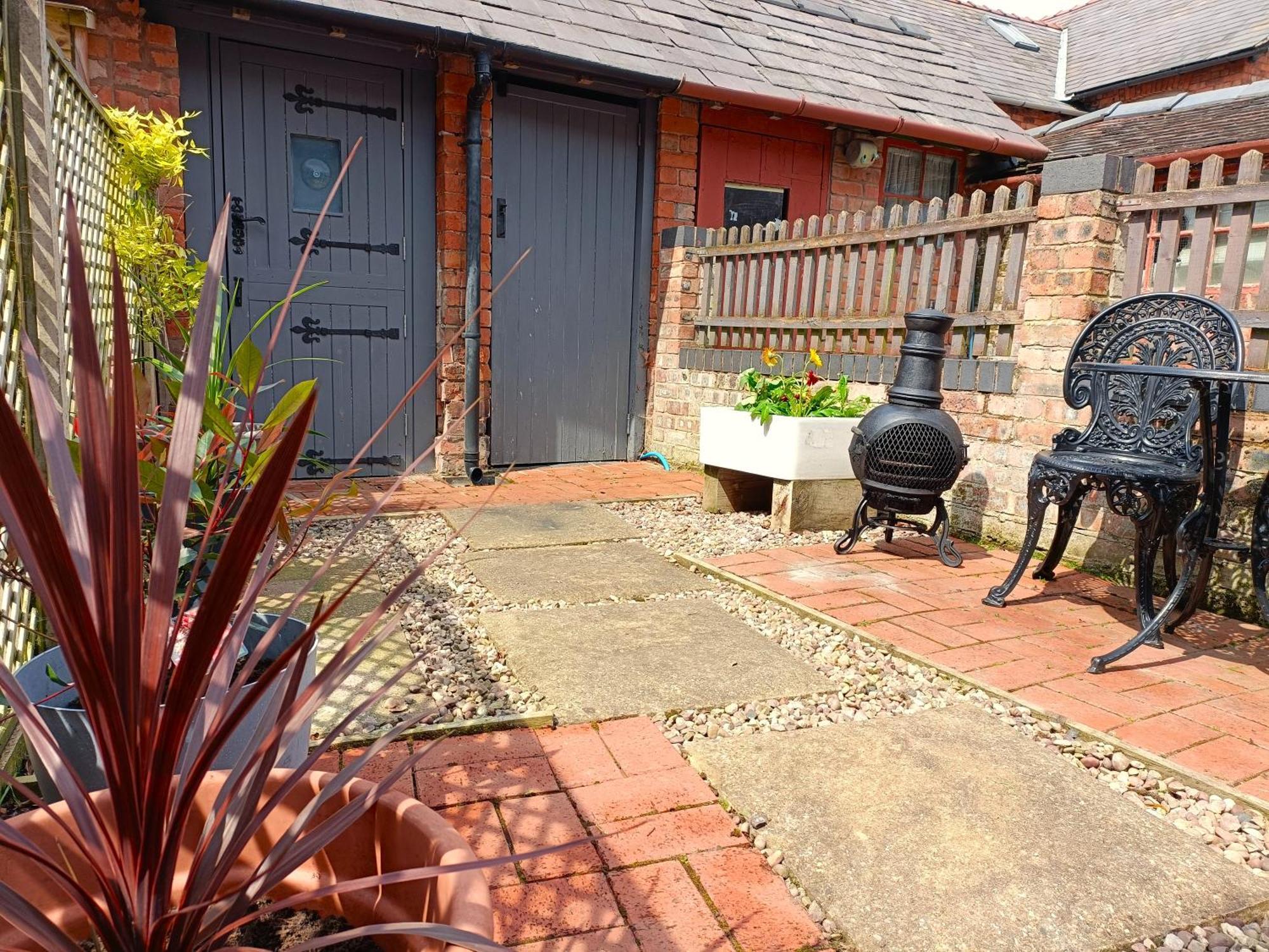 Charming Terrace Home In Whitchurch Whitchurch  Extérieur photo