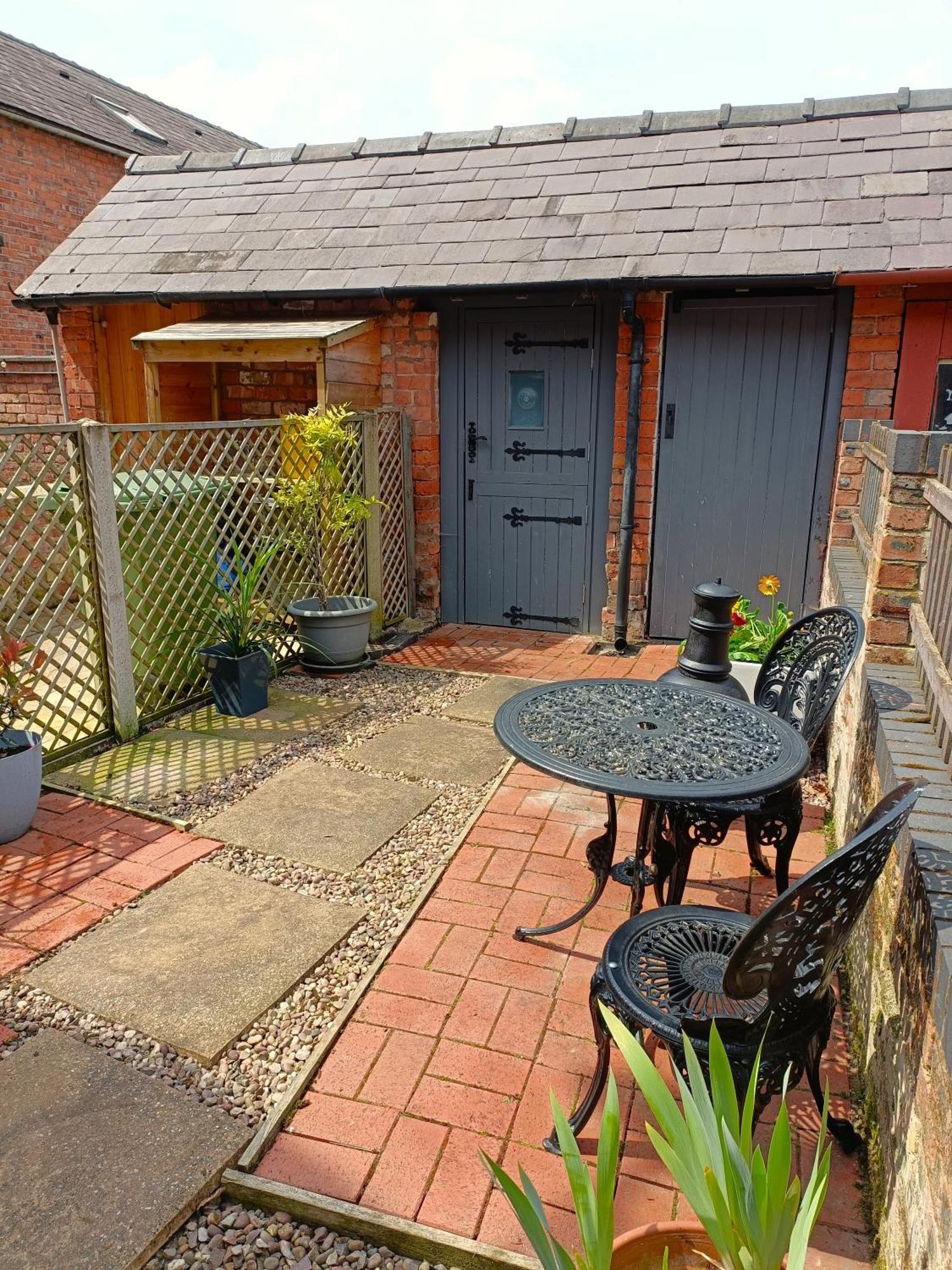 Charming Terrace Home In Whitchurch Whitchurch  Extérieur photo