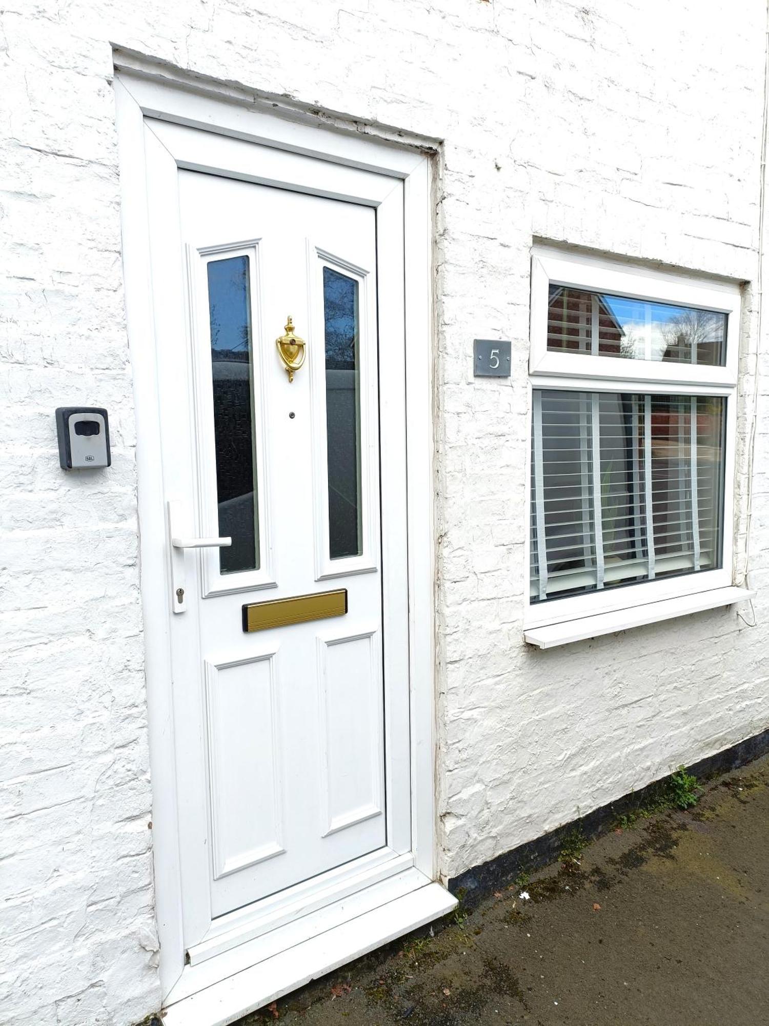 Charming Terrace Home In Whitchurch Whitchurch  Extérieur photo