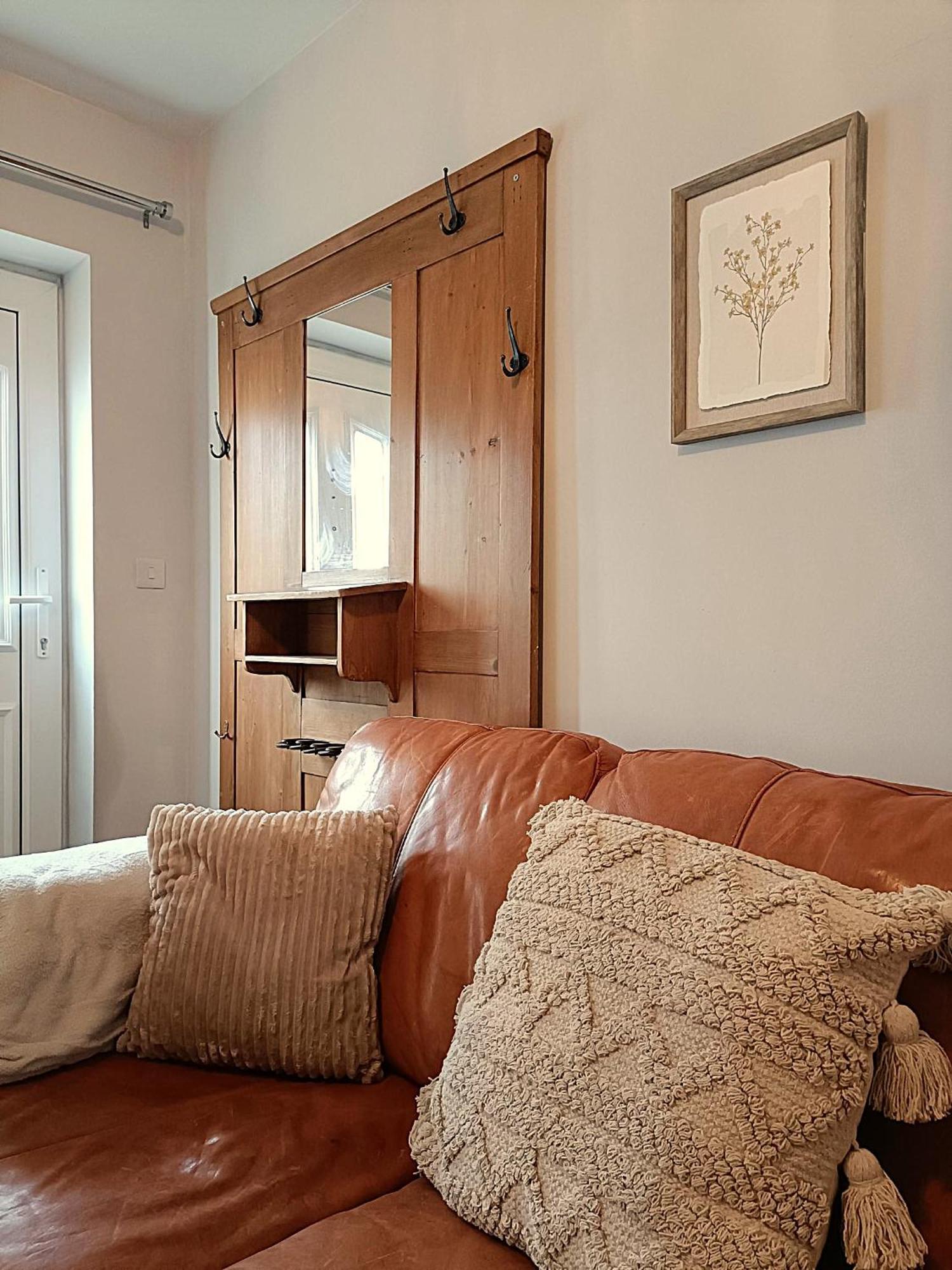 Charming Terrace Home In Whitchurch Whitchurch  Extérieur photo